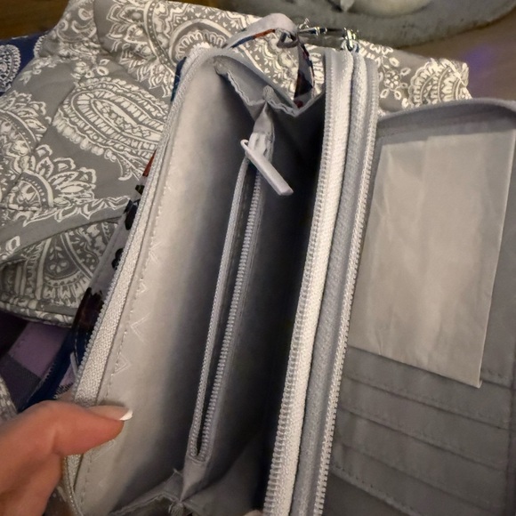 Vera Bradley 3 In 1 Crossbody Vineyard Floral NWT - Picture 3 of 8